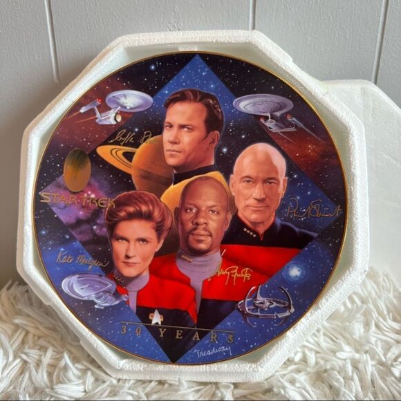 Star Trek Vintage 1997 30 years collectors plate Captains Tribute - Picture 1 of 4